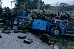 Panamá: Fallecidos en accidente con migrantes no logran ser